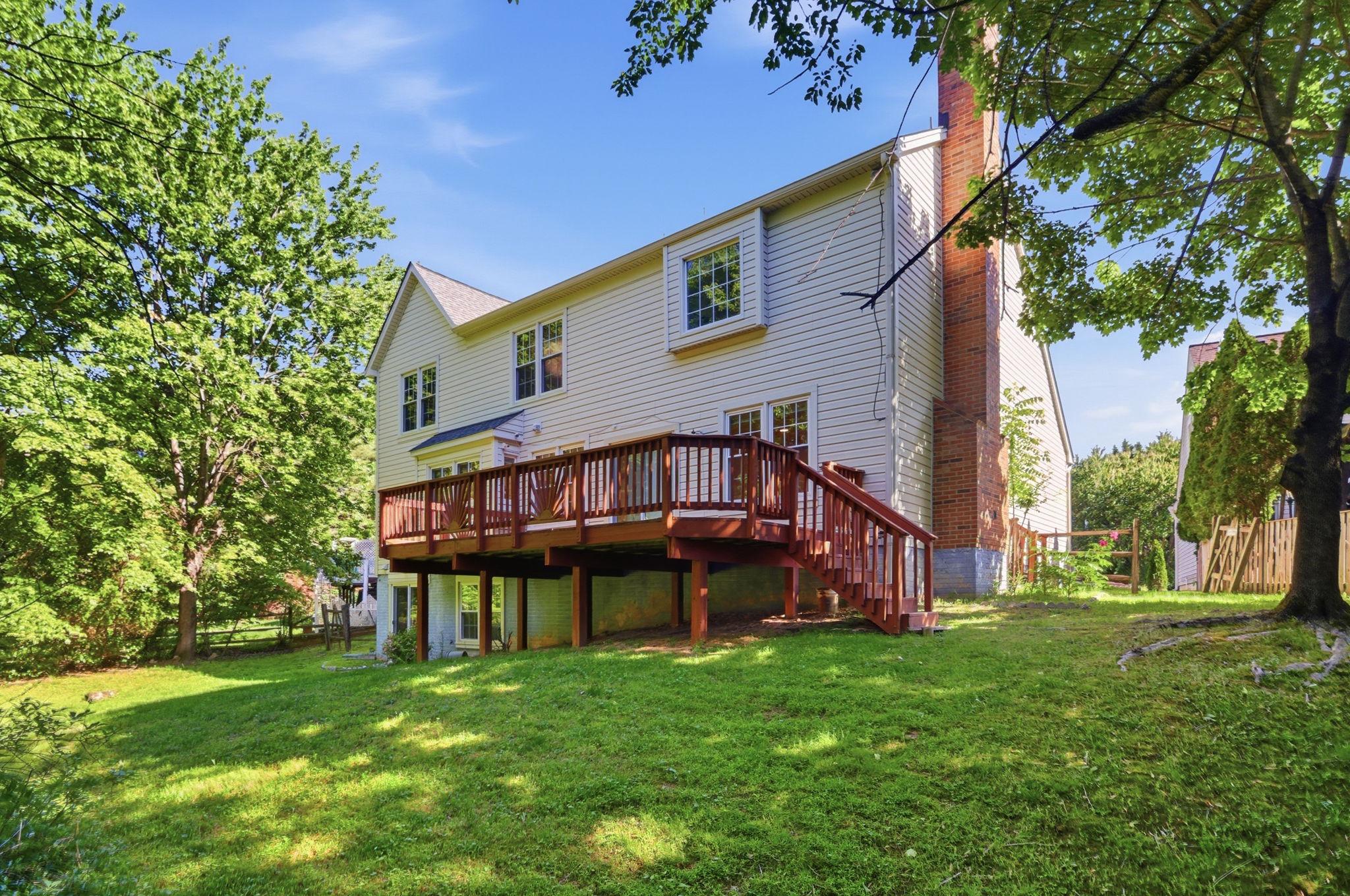 124 Englefield Drive Gaithersburg, MD 20878 - Photo 41 of 55