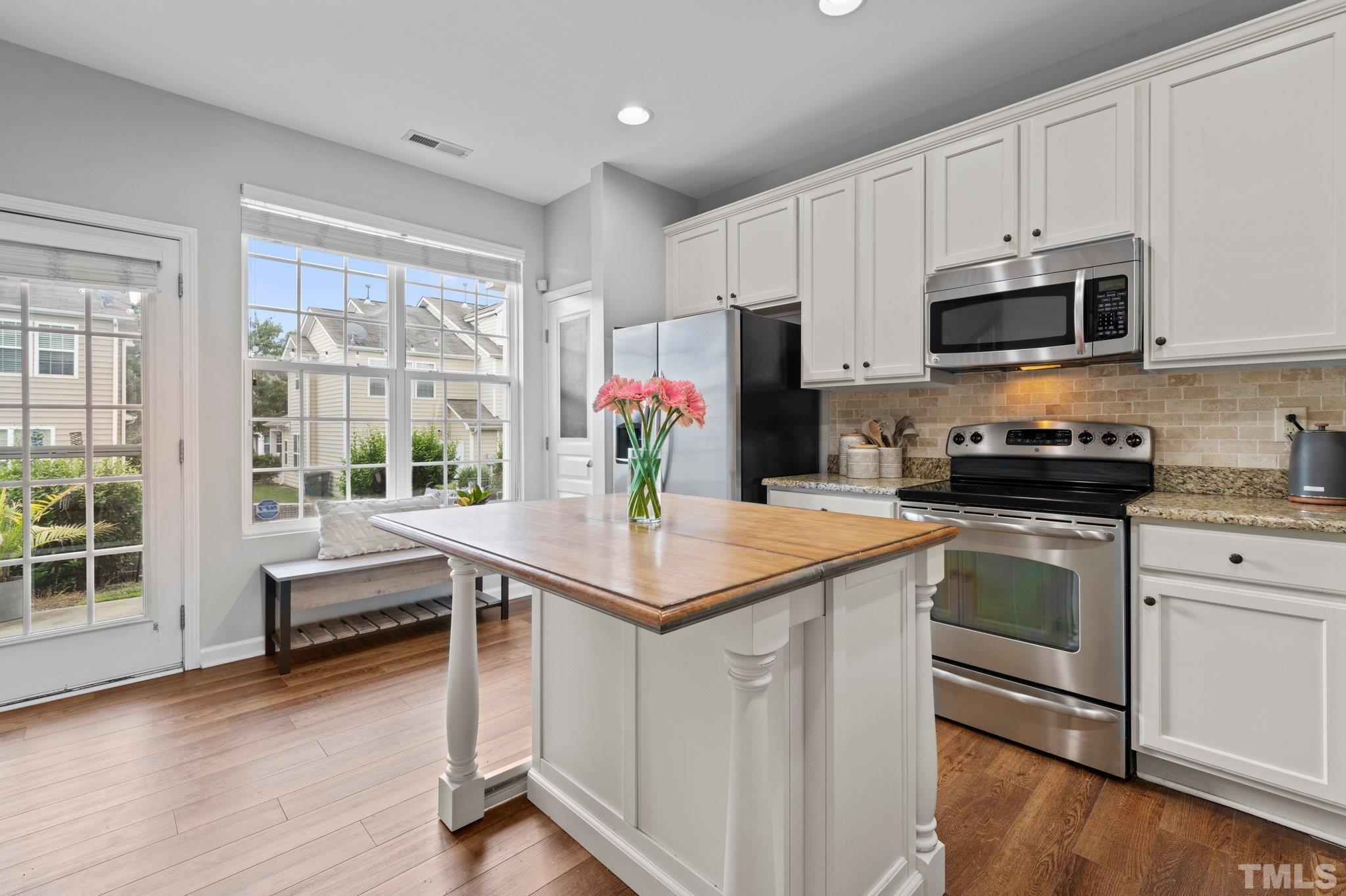 816 Bryant Street Raleigh, NC 27603 - Photo 8 of 26 Gallery Image 8