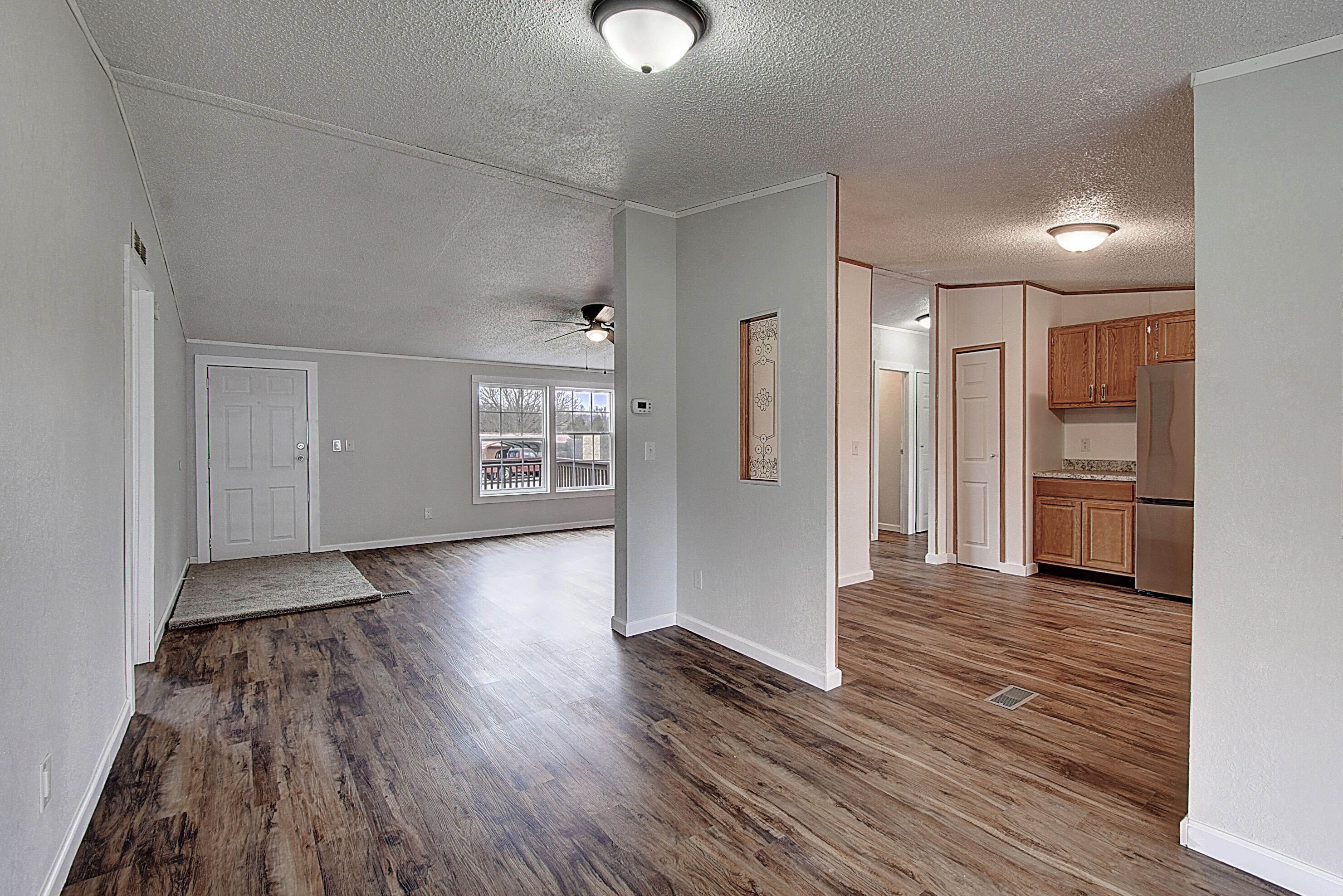 2050 Dave Buck Road Johnson City, TN 37601 - Photo 8 of 28 DSC_0130And8more