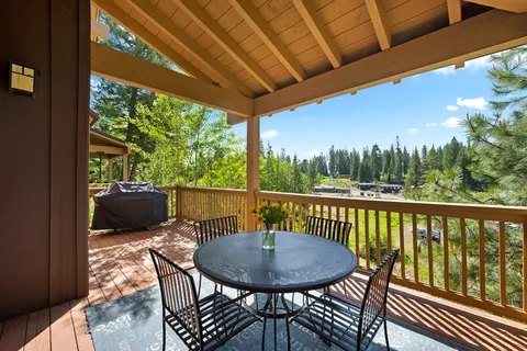 $1,250,000 | 53 Golden Bar Court, Donnelly, ID 83615