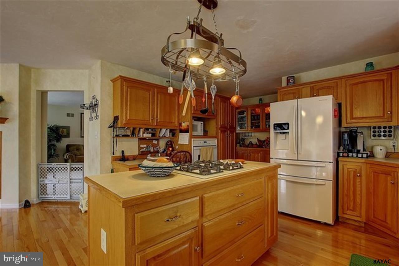 1281 Beck Mill Road Hanover, PA 17331 - Photo 12 of 36