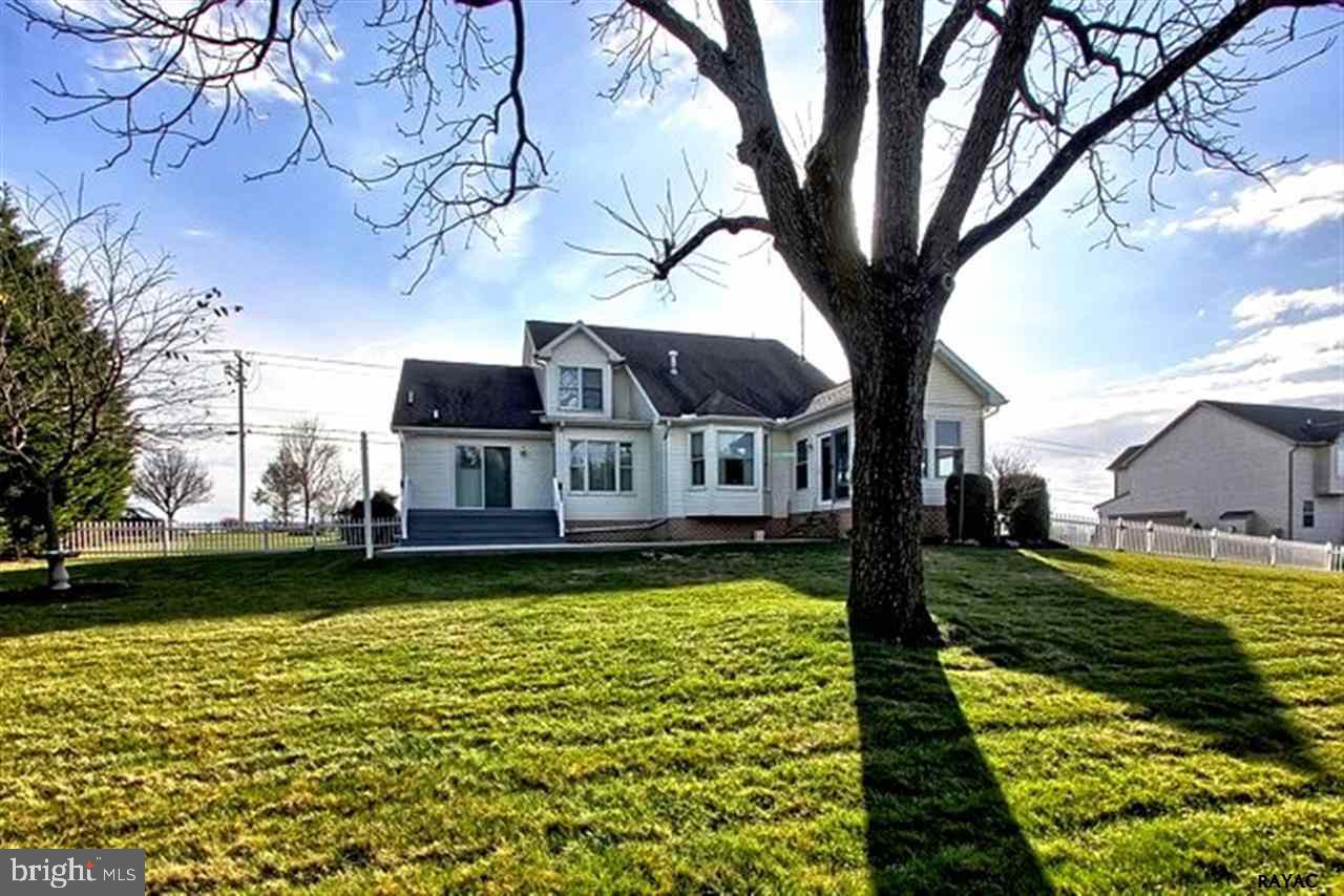 1281 Beck Mill Road Hanover, PA 17331 - Photo 6 of 36