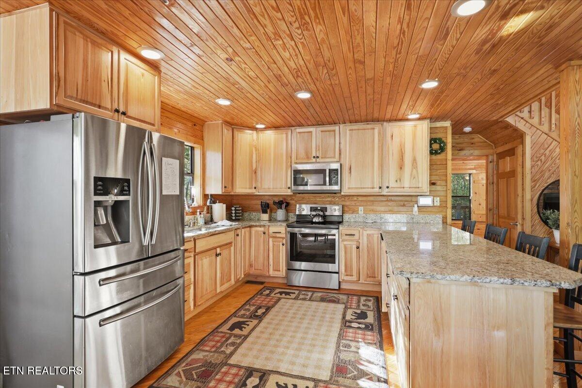 739 Stonegate Way Townsend, TN 37882 - Photo 10 of 49 10-009_1I2A2529