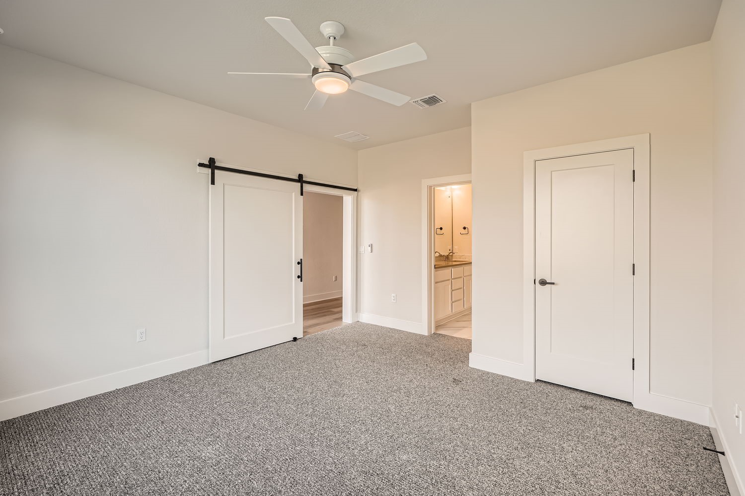 9027 Cattle Baron Path Austin, TX 78747 - Photo 7 of 32