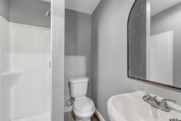 $180,000 | 16680 State Highway 64, Tyler, TX 75707