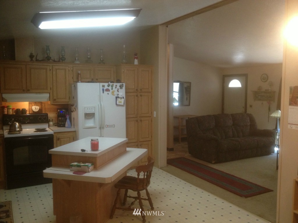 102 Cook Ferry Road Castle Rock, WA 98611 - Photo 4 of 25 Gallery Image 4