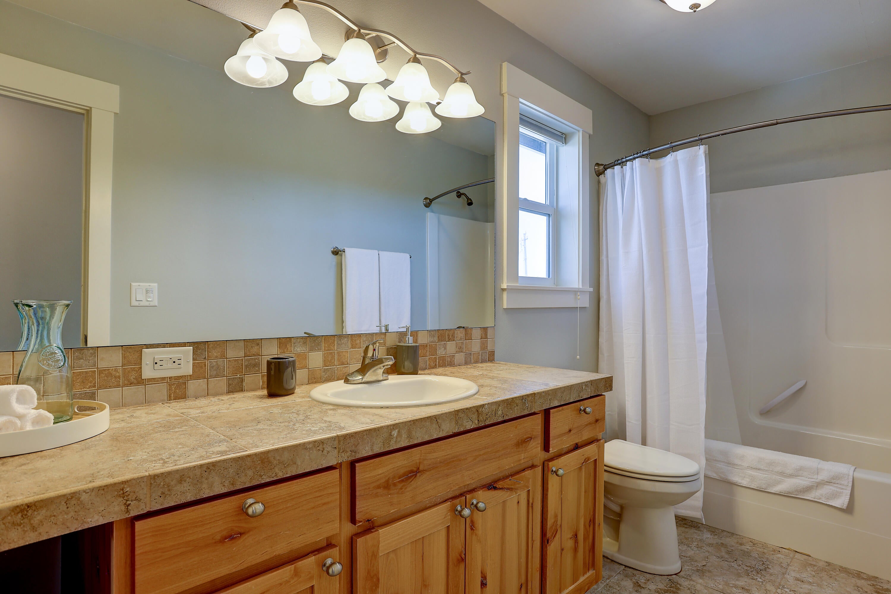 62509 Eagle Road Bend, OR 97701 - Photo 20 of 25 62509 Eagle Road-29