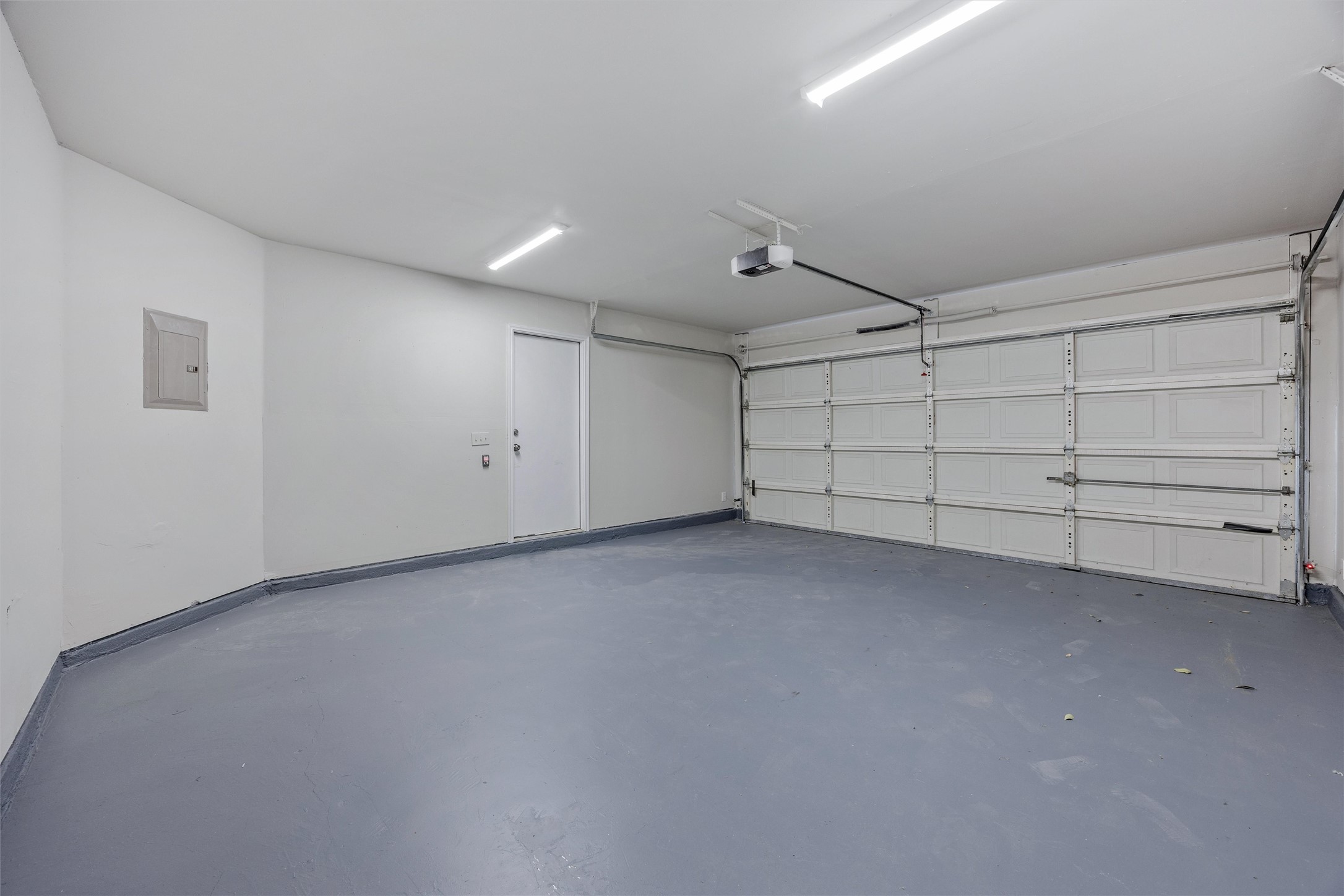 7541 Redrick Drive Austin, TX 78747 - Photo 37 of 40 a view of a garage room