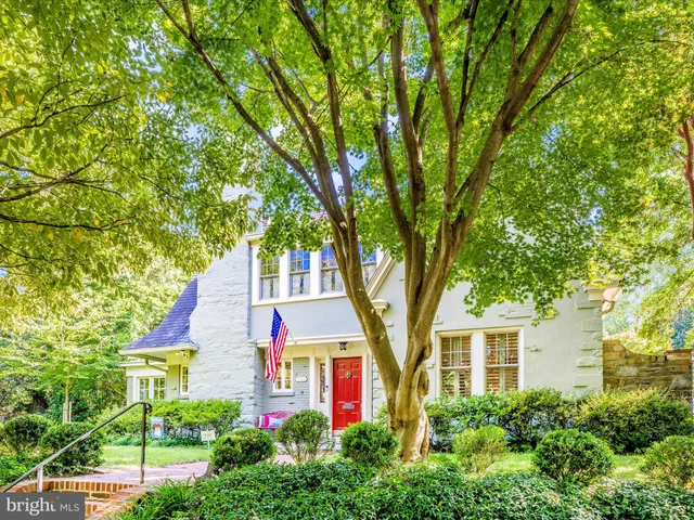 $1,495,000 | 3902 Aspen Street, Chevy Chase, MD 20815