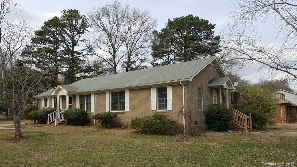 3201 Cross Winds Road Charlotte, NC 28227 - Photo 2 of 11