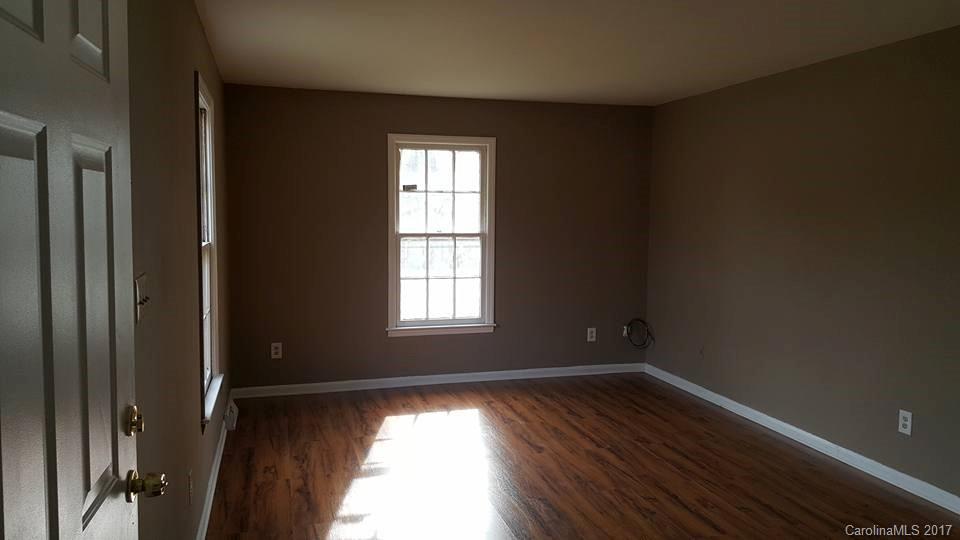 3201 Cross Winds Road Charlotte, NC 28227 - Photo 3 of 11