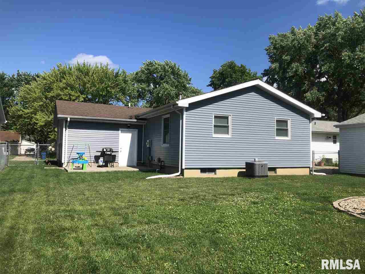 2117 Stonehenge Road Springfield, IL 62702 - Photo 4 of 4
