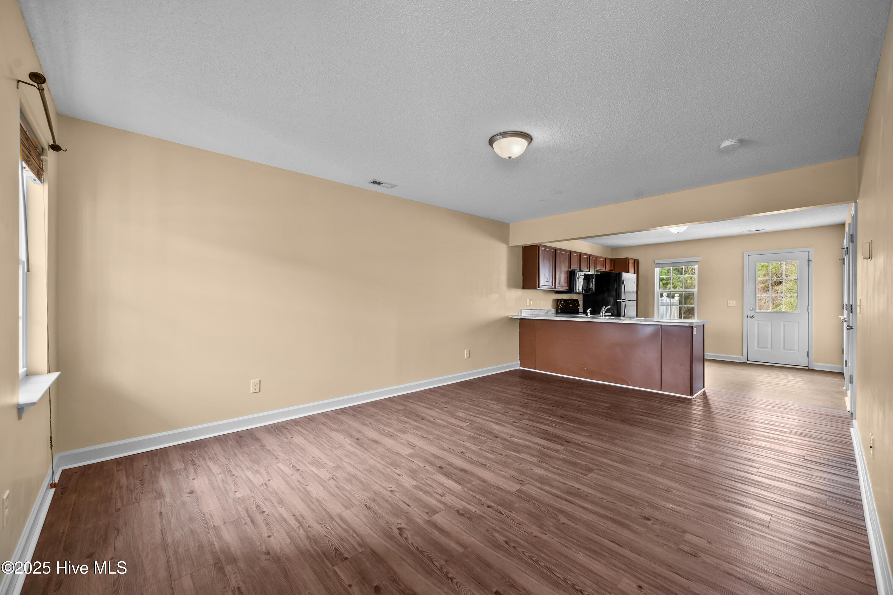 308 Burley Drive, Unit 11 Hubert, NC 28539 - Photo 5 of 23 6-print-_RAD4877