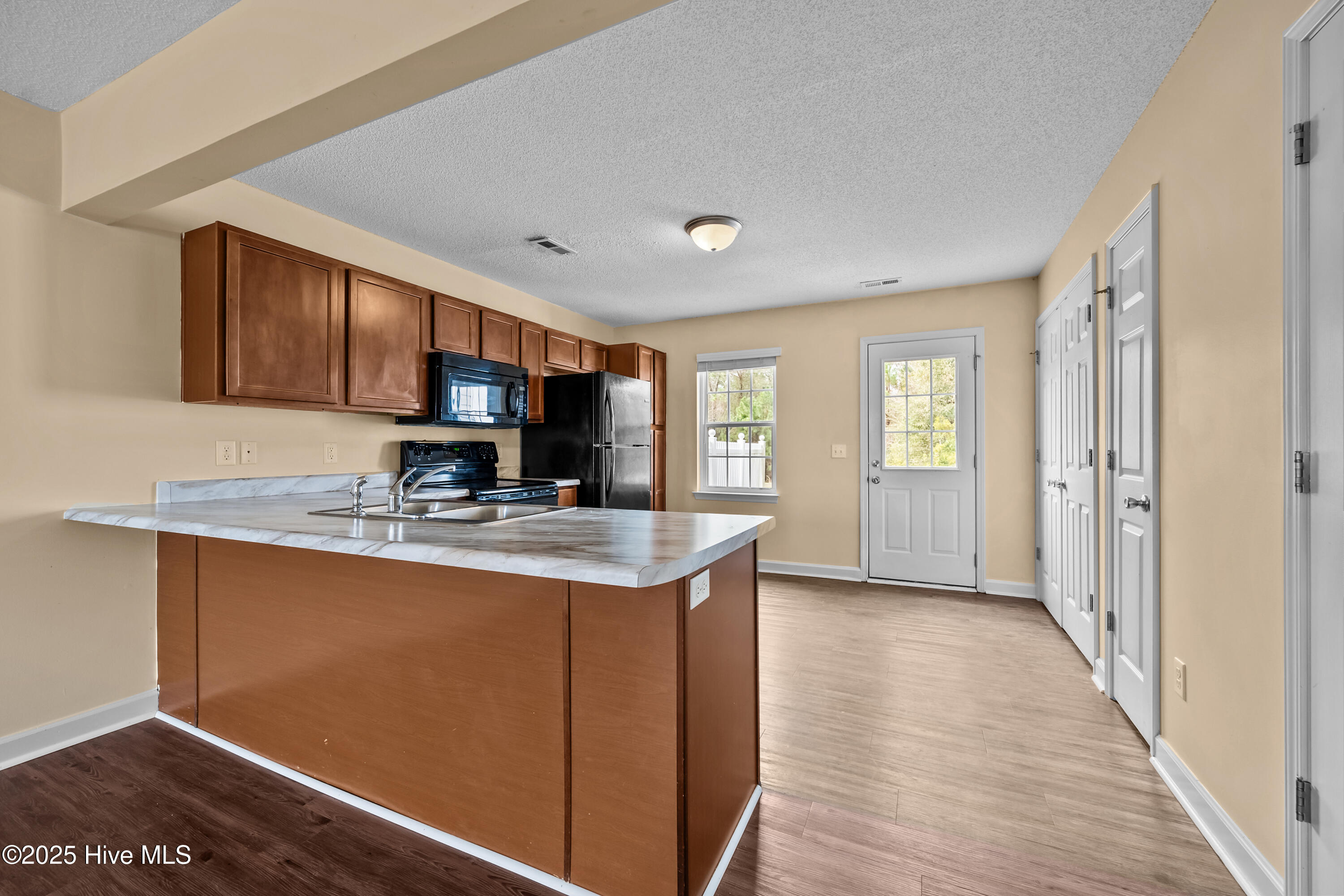 308 Burley Drive, Unit 11 Hubert, NC 28539 - Photo 6 of 23 8-print-_RAD4889