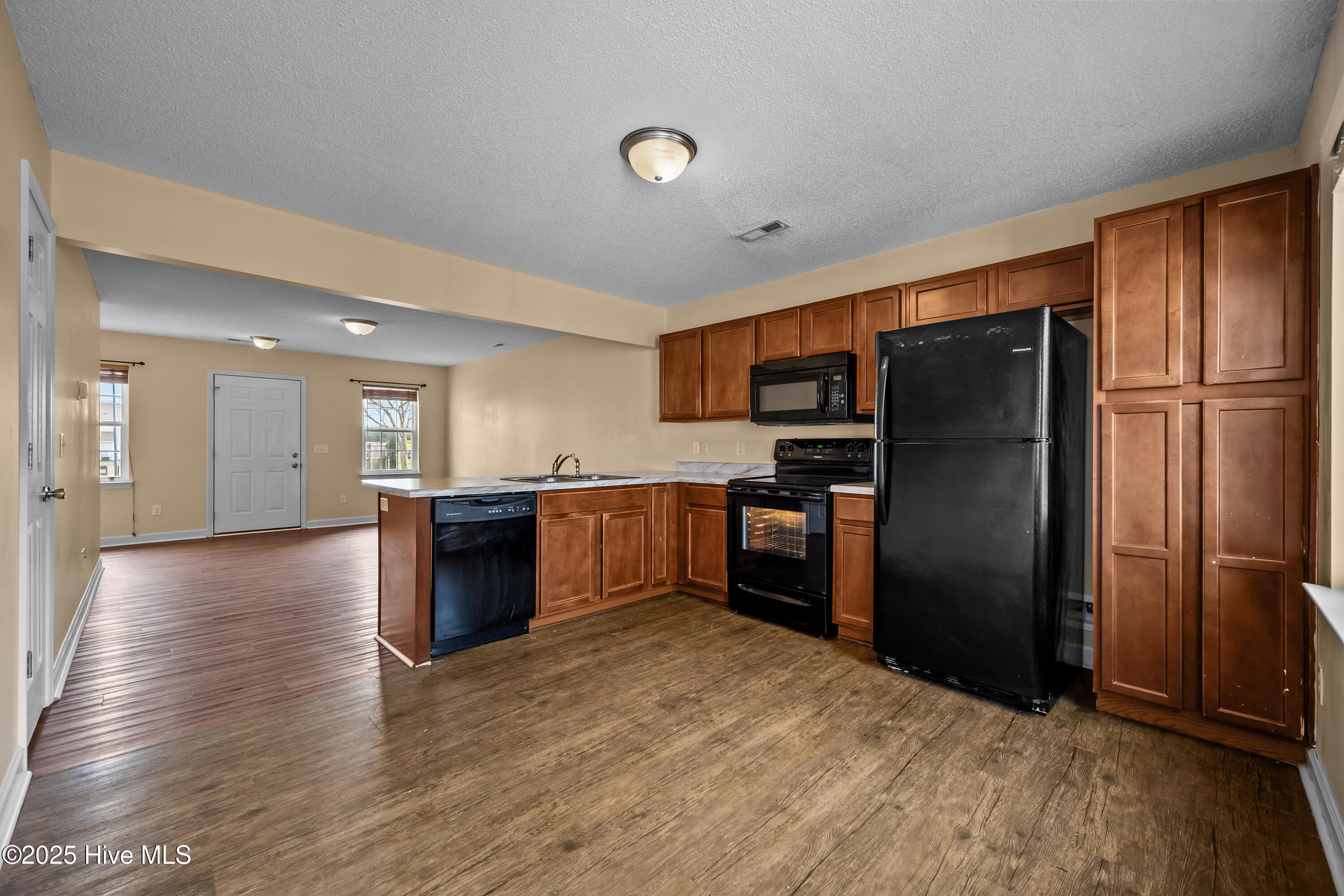 308 Burley Drive, Unit 11 Hubert, NC 28539 - Photo 7 of 23 9-print-_RAD4898