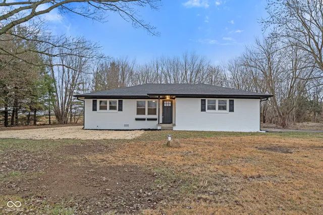 $325,000 | 10159 Hodge Road, Clayton, IN 46118