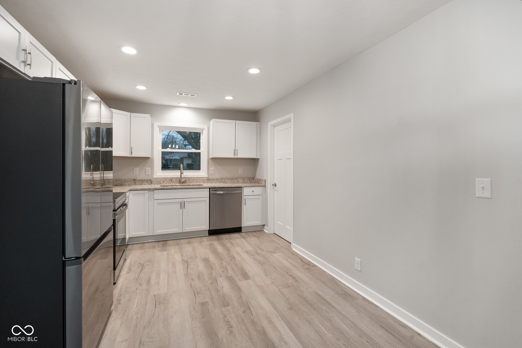 10159 Hodge Road Clayton, IN 46118 - Photo 11 of 42