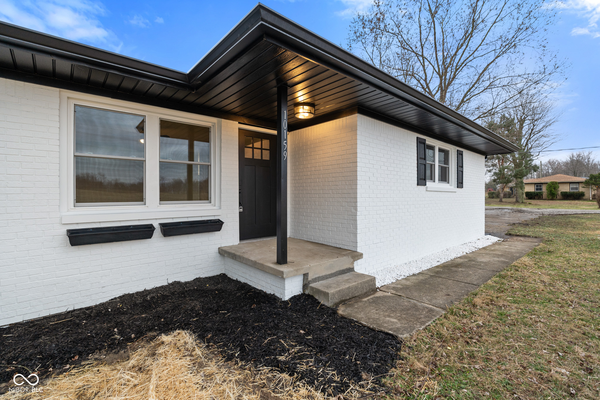 10159 Hodge Road Clayton, IN 46118 - Photo 2 of 42