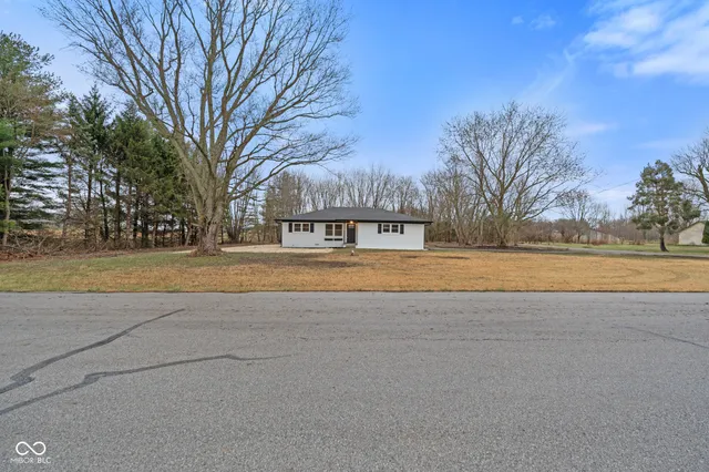 $325,000 | 10159 Hodge Road, Clayton, IN 46118
