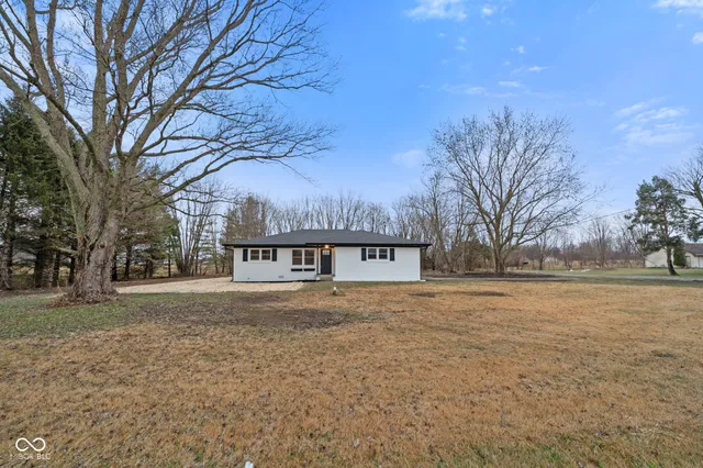$325,000 | 10159 Hodge Road, Clayton, IN 46118