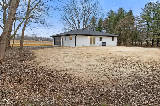 $325,000 | 10159 Hodge Road, Clayton, IN 46118