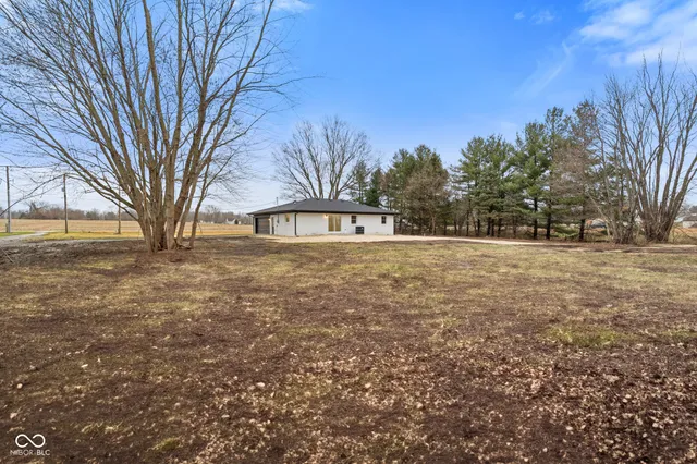 $325,000 | 10159 Hodge Road, Clayton, IN 46118