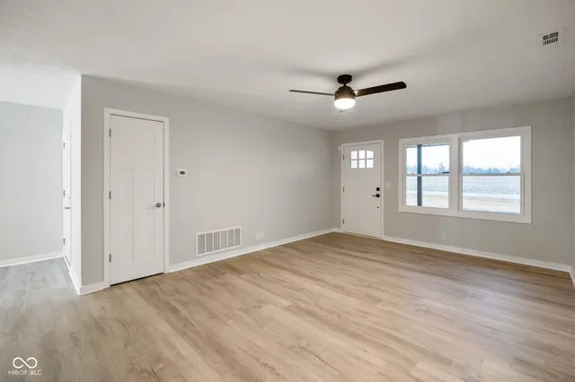 $325,000 | 10159 Hodge Road, Clayton, IN 46118