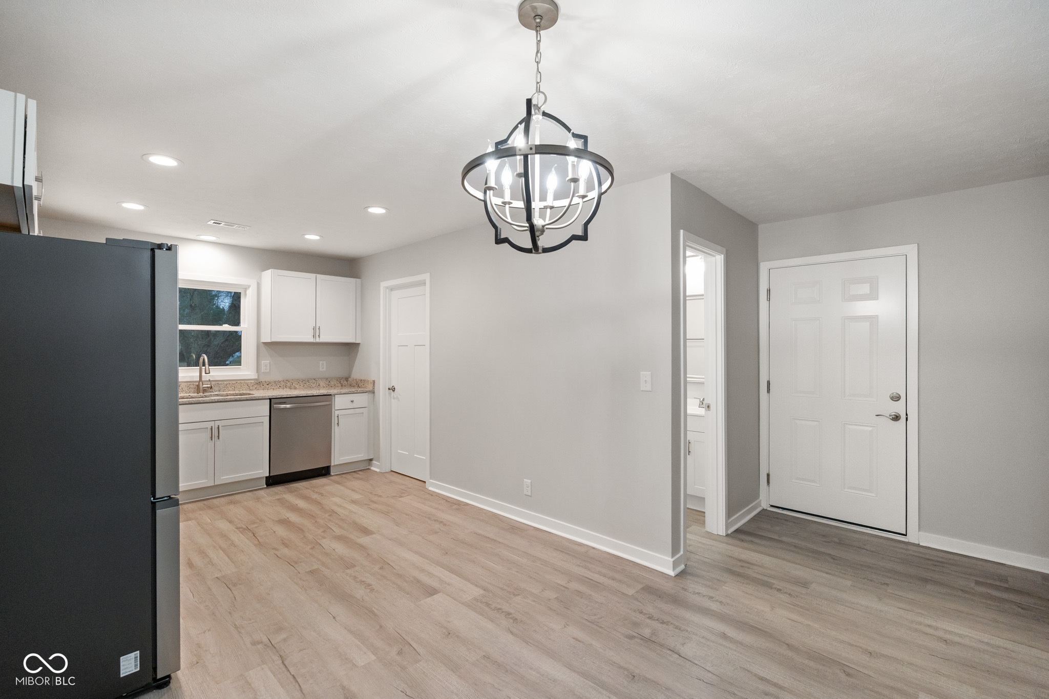 10159 Hodge Road Clayton, IN 46118 - Photo 8 of 42