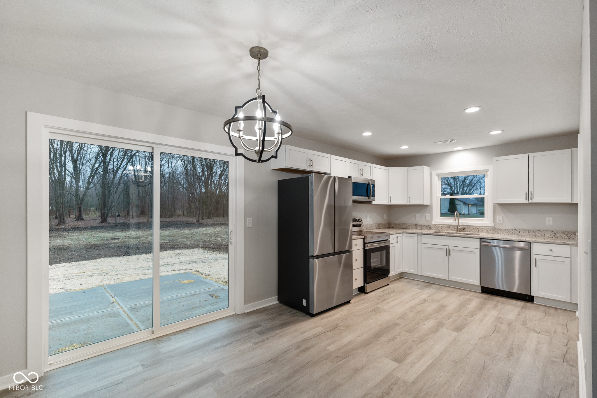 10159 Hodge Road Clayton, IN 46118 - Photo 9 of 42