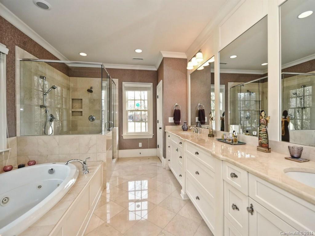 252 Meadowbrook Road Charlotte, NC 28211 - Photo 13 of 24 Gallery Image 13