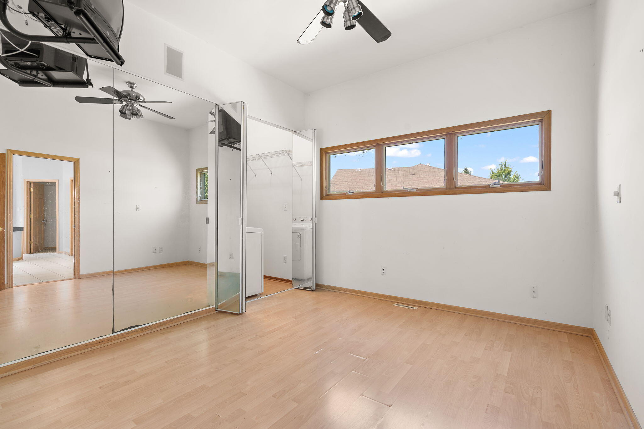 9033 Dallas Place Crown Point, IN 46307 - Photo 13 of 23 2048x1365