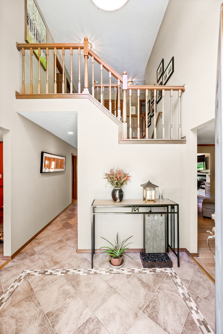 2806 Keystone Road Bloomington, IL 61704 - Photo 3 of 58 Gallery Image 3