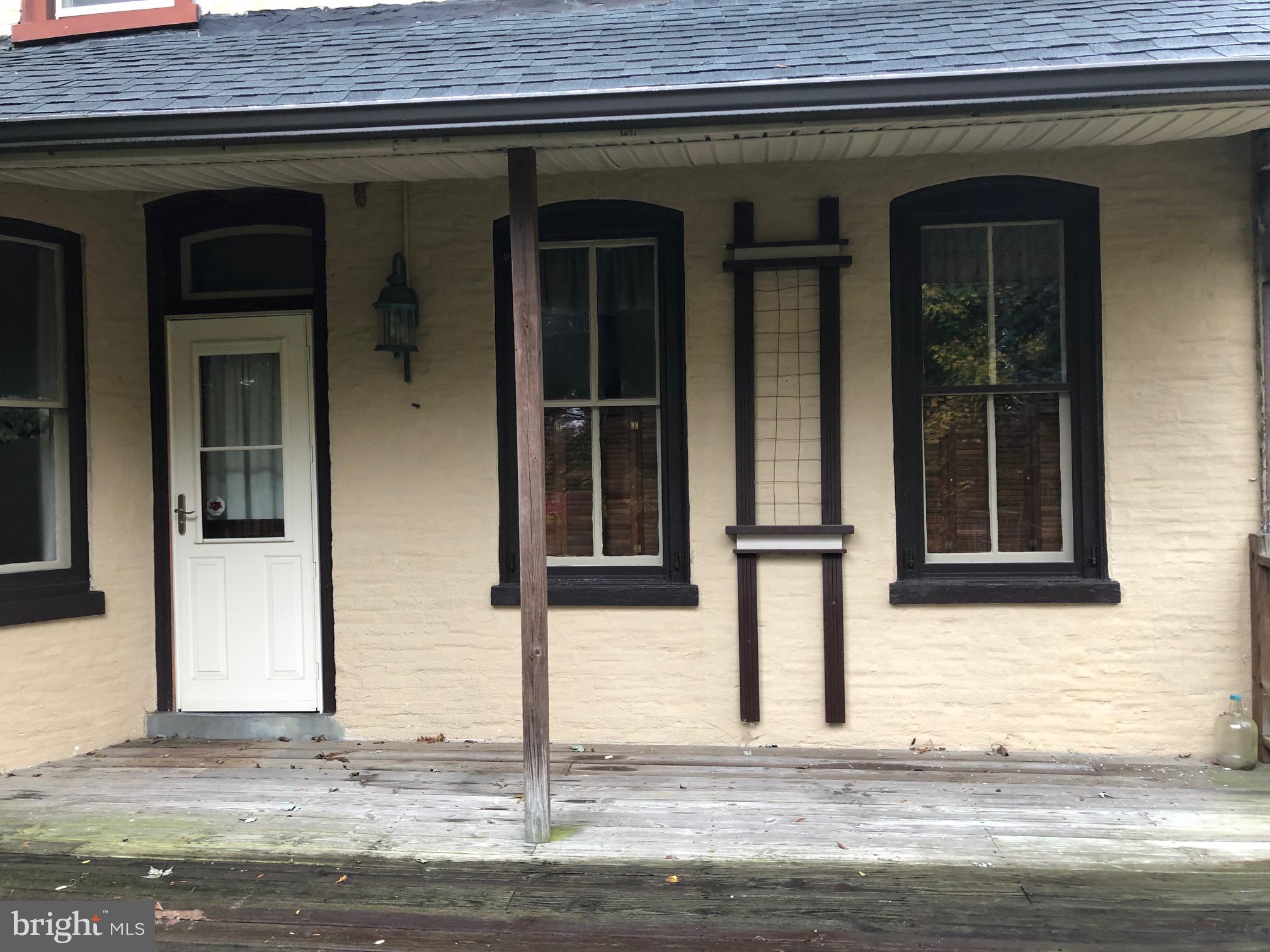 511 Arch Street Spring City, PA 19475 - Photo 3 of 29