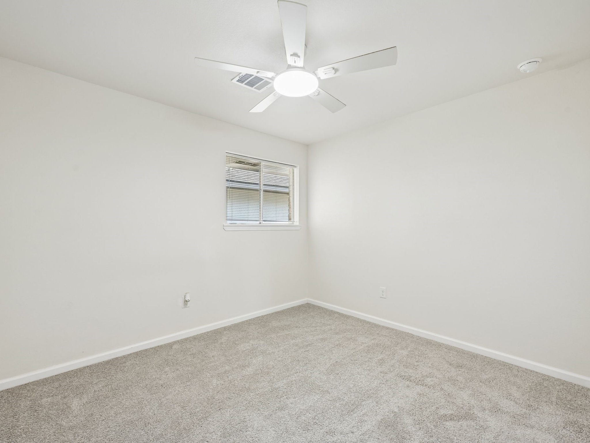 7110 Log View Drive Houston, TX 77040 - Photo 26 of 32
