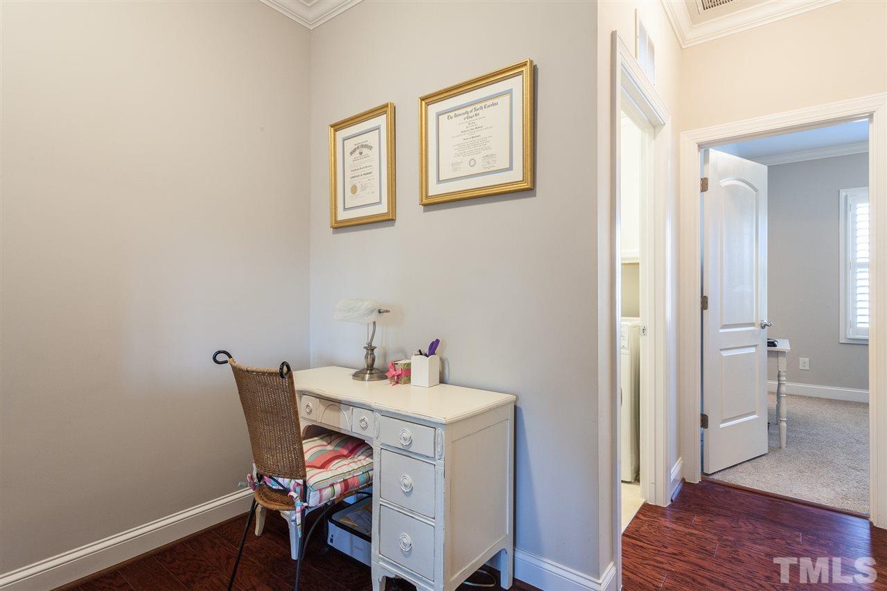 523 Ledbetter Court Raleigh, NC 27608 - Photo 11 of 15