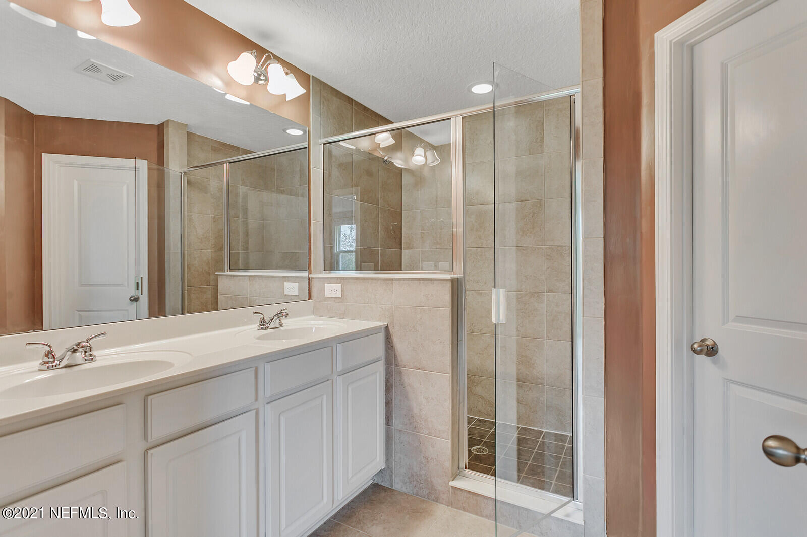 3170 Chestnut Ridge Way Orange Park, FL 32065 - Photo 29 of 32 primary bath