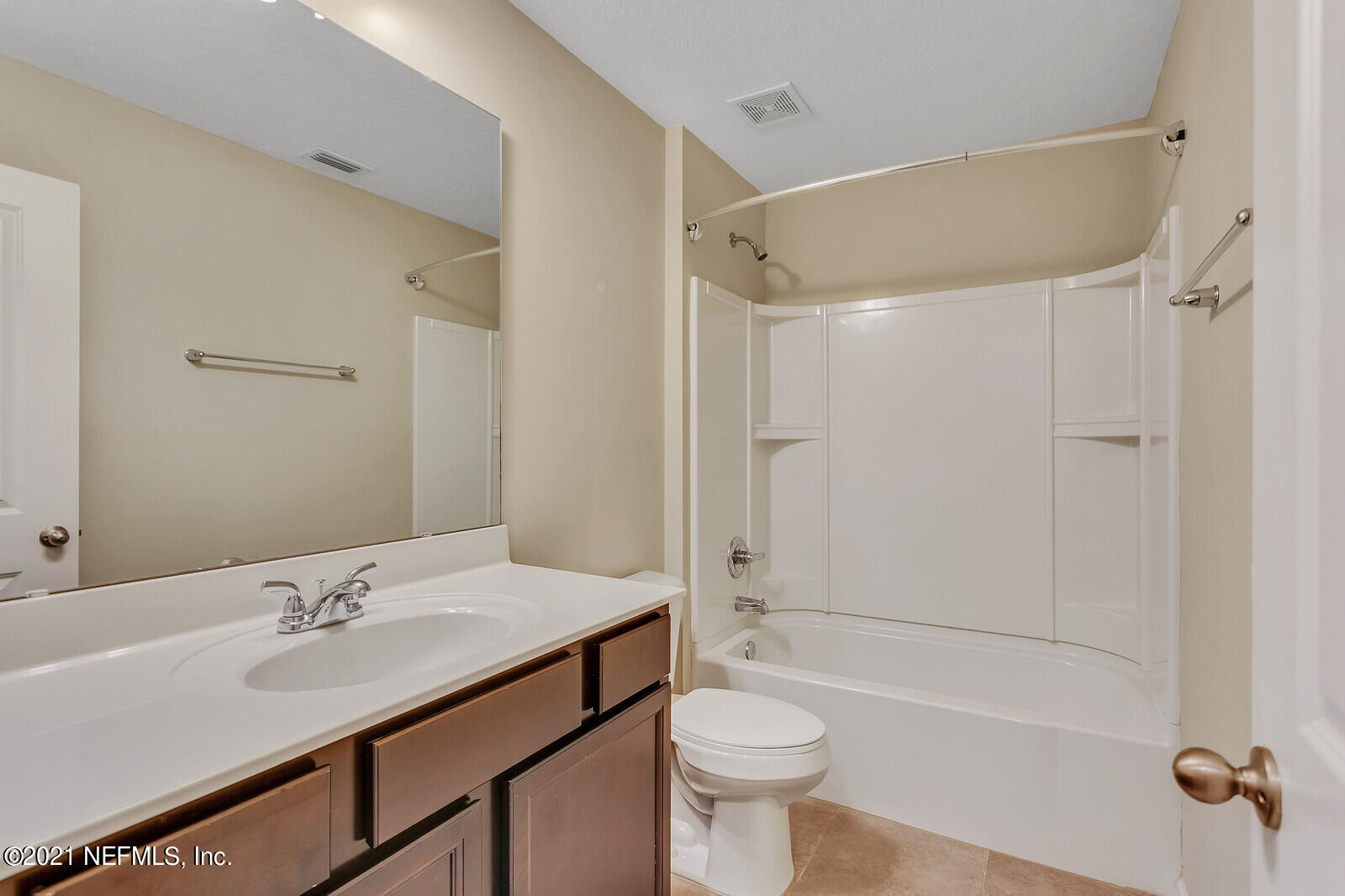 3170 Chestnut Ridge Way Orange Park, FL 32065 - Photo 32 of 32 hall bath