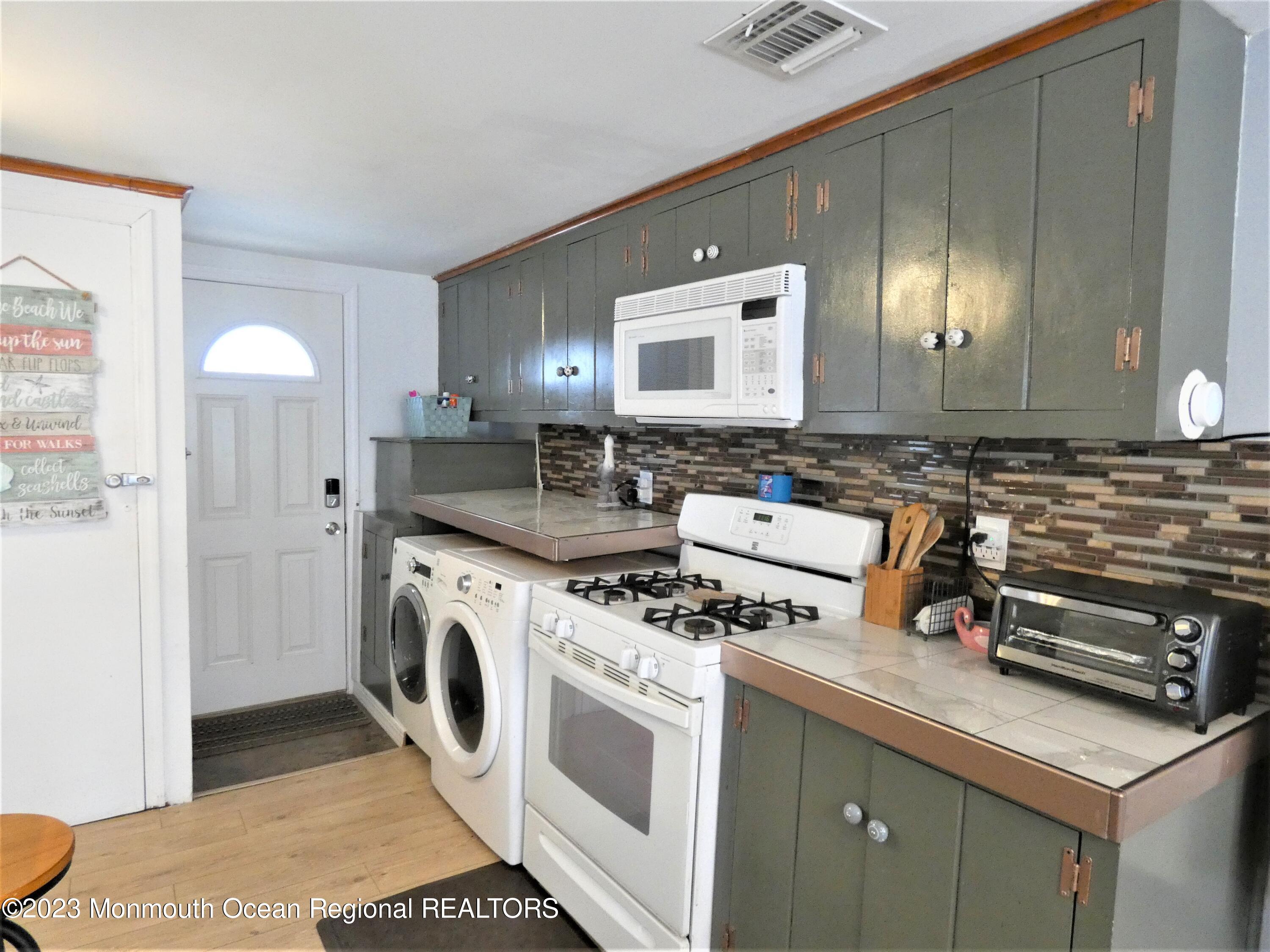115 Del Monte Road Lavallette, NJ 08735 - Photo 7 of 21 P1100252