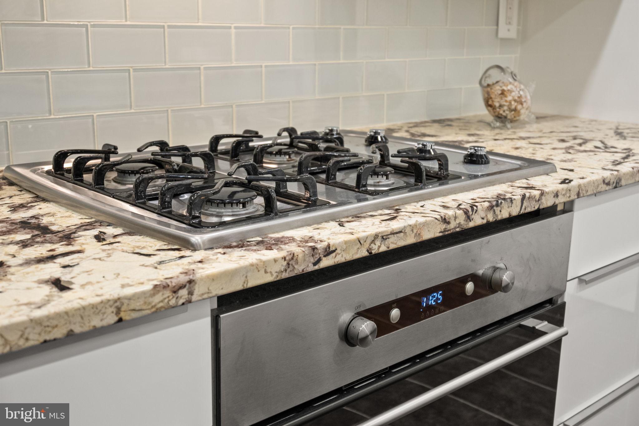 5804 Cove Landing Road, Unit 101 Burke, VA 22015 - Photo 14 of 37 Kitchen