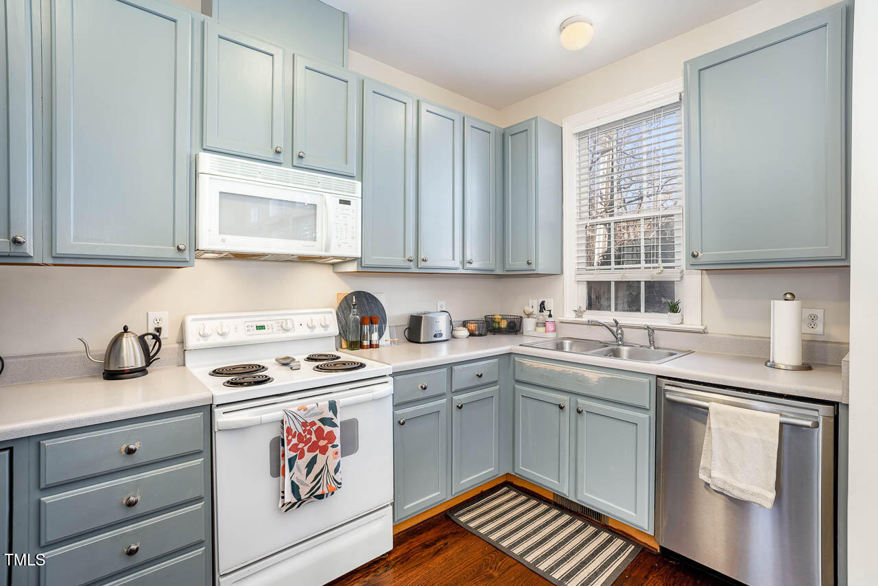 121 Fenner Lane Raleigh, NC 27603 - Photo 11 of 25 DSC06860-Edit-Edit