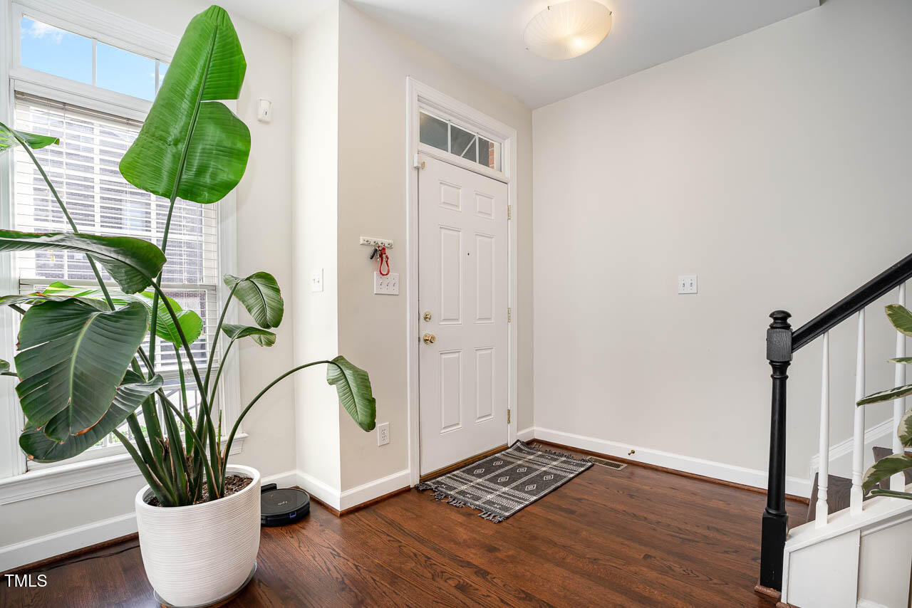 121 Fenner Lane Raleigh, NC 27603 - Photo 4 of 25 DSC06837-Edit