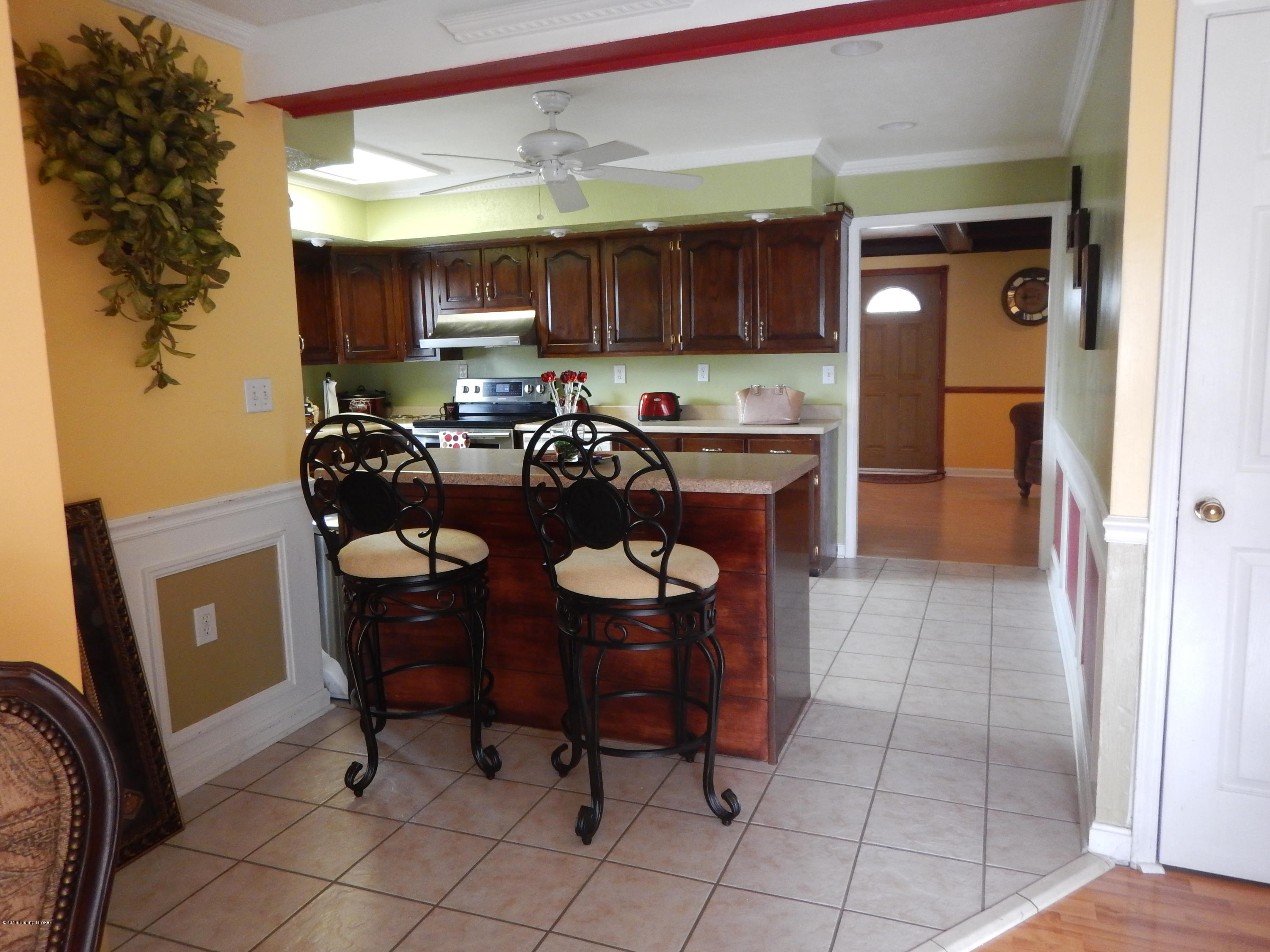 8713 Moody Road Louisville, KY 40219 - Photo 10 of 18 DSCN0803