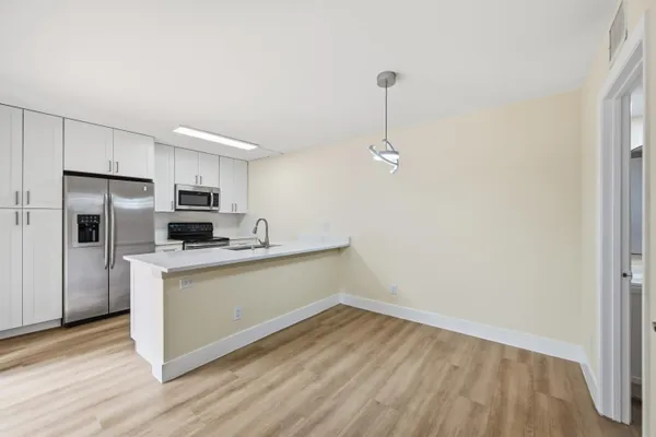 $2,800 | 8337 North Coral Circle, North Lauderdale, FL 33068