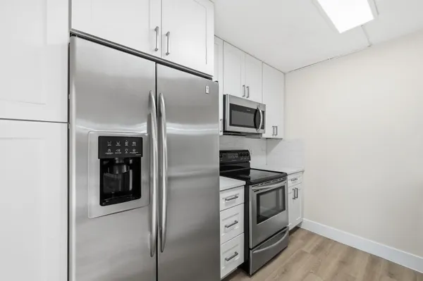 $2,800 | 8337 North Coral Circle, North Lauderdale, FL 33068