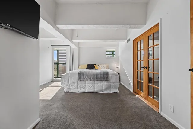 $183,000 | 270 East Highland Avenue, Unit 715, Milwaukee, WI 53202