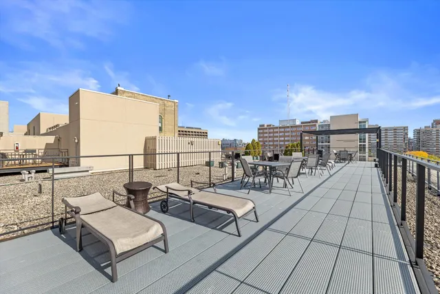 $183,000 | 270 East Highland Avenue, Unit 715, Milwaukee, WI 53202