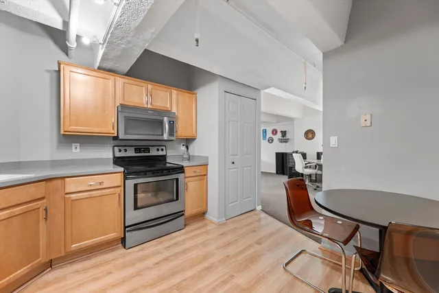 $183,000 | 270 East Highland Avenue, Unit 715, Milwaukee, WI 53202