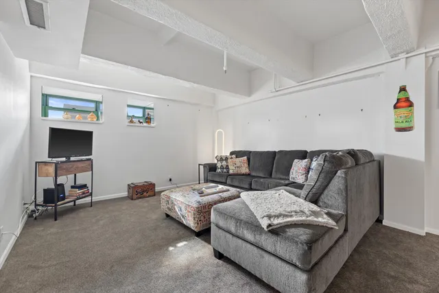 $183,000 | 270 East Highland Avenue, Unit 715, Milwaukee, WI 53202