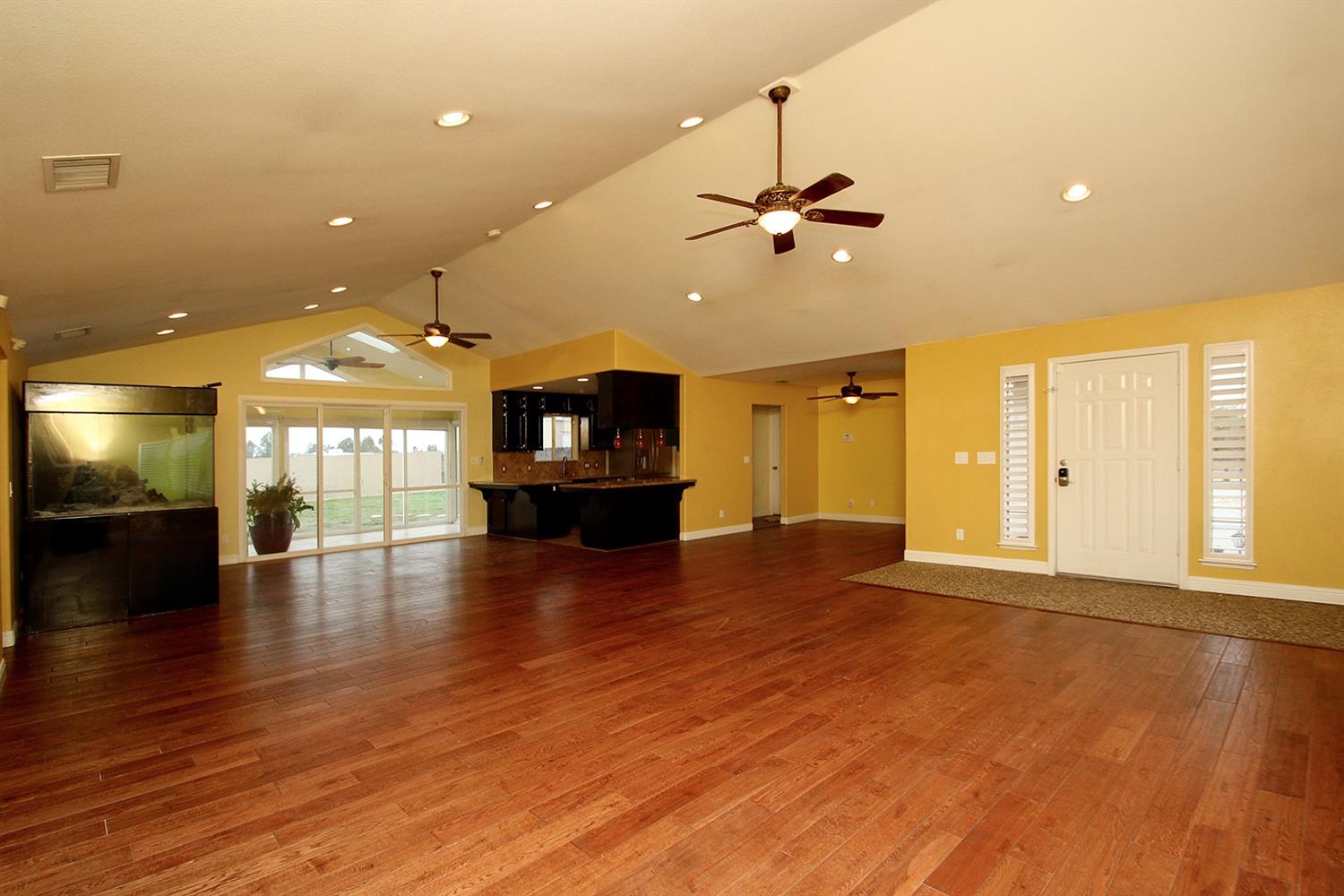 16564 Paula Road Madera, CA 93636 - Photo 9 of 30 Gallery Image 9