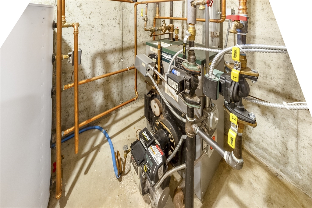 10 Daves Way Dudley, MA 01571 - Photo 37 of 40